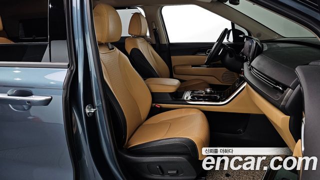 Kia Canival 2023 — photo 17