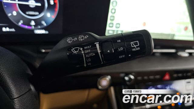 Kia Canival 2023 — photo 32