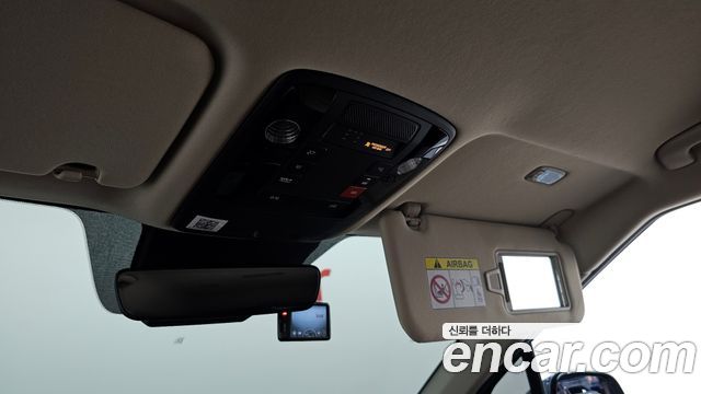Kia Canival 2023 — photo 33