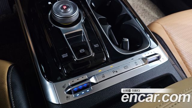 Kia Canival 2023 — photo 35