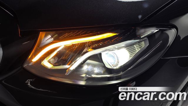 Mercedes-Benz E-Class 2019 — photo 8