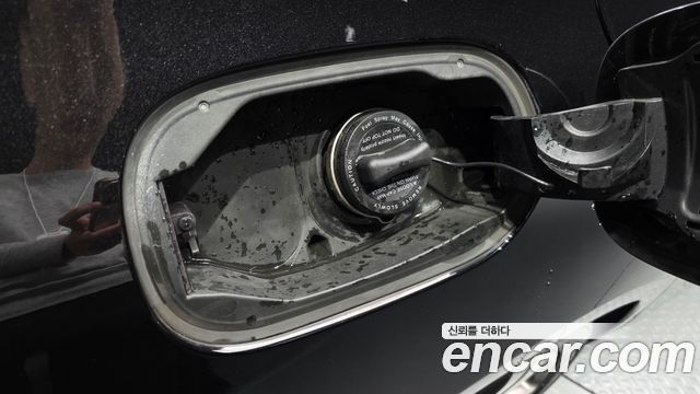 Mercedes-Benz E-Class 2019 — photo 36
