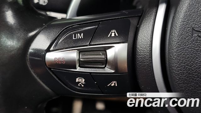 BMW X6 2017 — photo 25