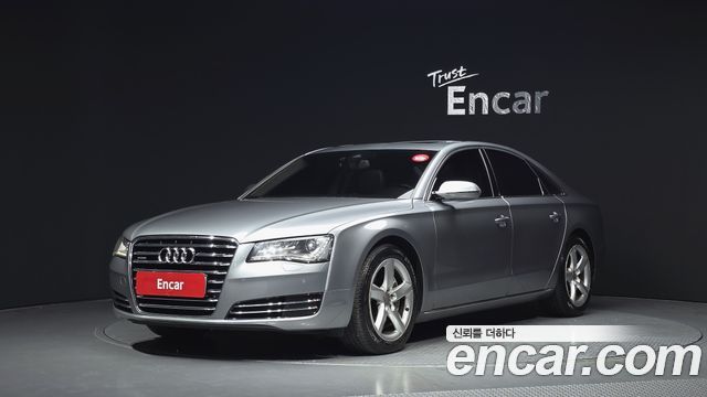 Audi A8 2012 — photo 1