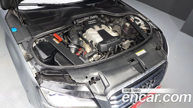 Audi A8 2012 — photo 6
