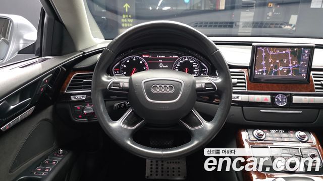 Audi A8 2012 — photo 13