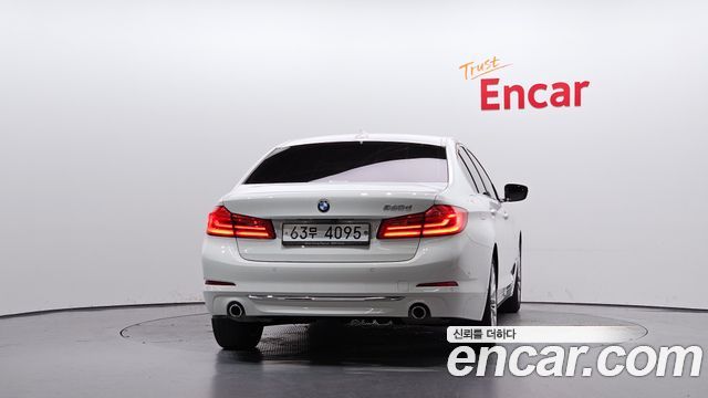 BMW 5-Series 2018 — photo 4