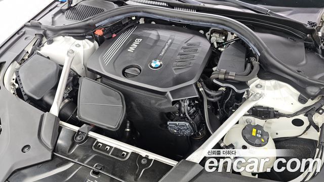 BMW 5-Series 2018 — photo 6