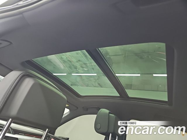 Audi e-tron 2022 — photo 14