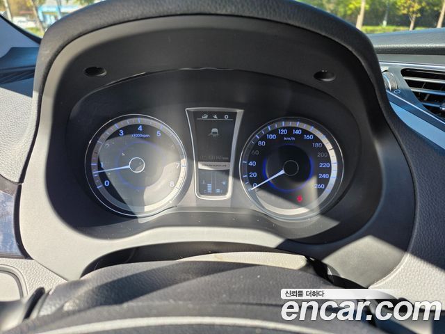 Hyundai Grandeur 2015 — photo 11