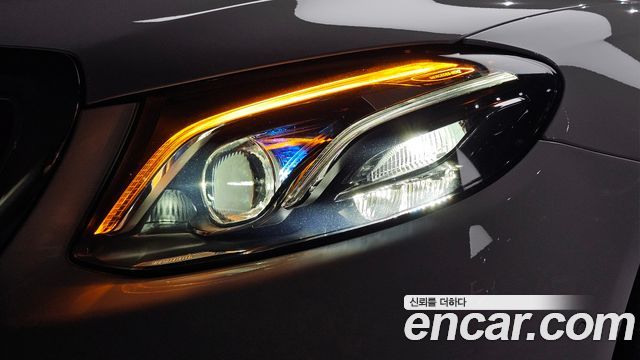 Mercedes-Benz E-Class 2019 — photo 8