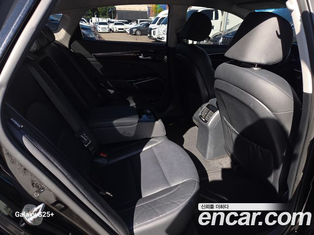Kia K7 2016 — photo 11