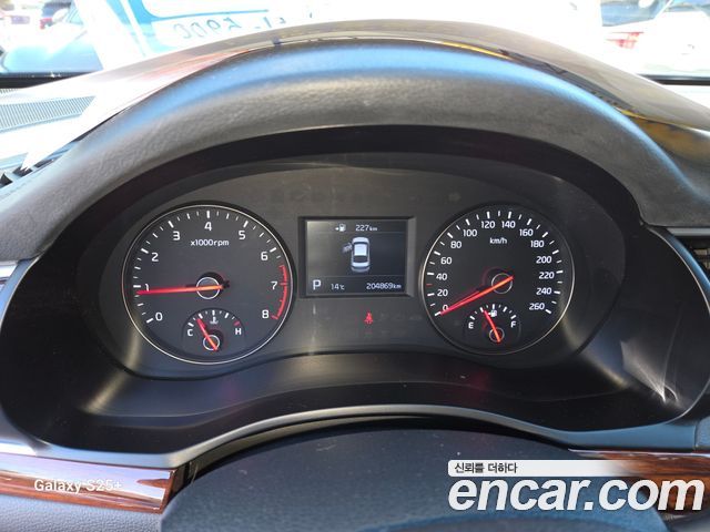 Kia K7 2016 — photo 14