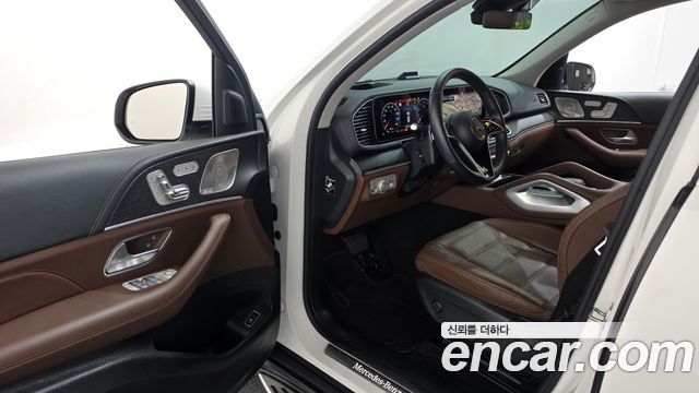Mercedes-Benz GLE-Class 2024 — photo 13