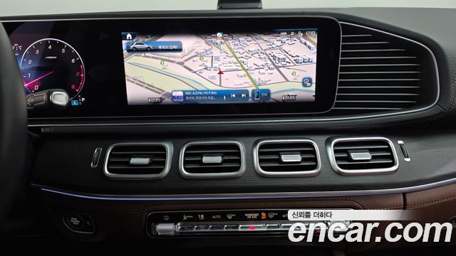 Mercedes-Benz GLE-Class 2024 — photo 18