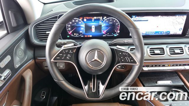 Mercedes-Benz GLE-Class 2024 — photo 19