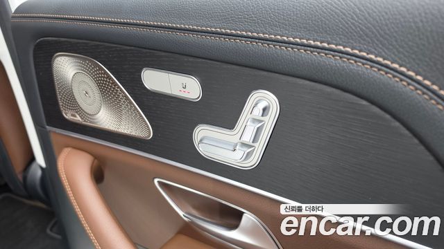 Mercedes-Benz GLE-Class 2024 — photo 23
