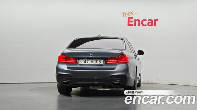 BMW 5-Series 2018 — photo 4