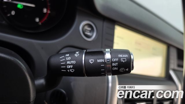 Land Rover Discovery Sport 2019 — photo 28