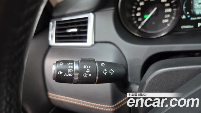 Land Rover Discovery Sport 2019 — photo 29