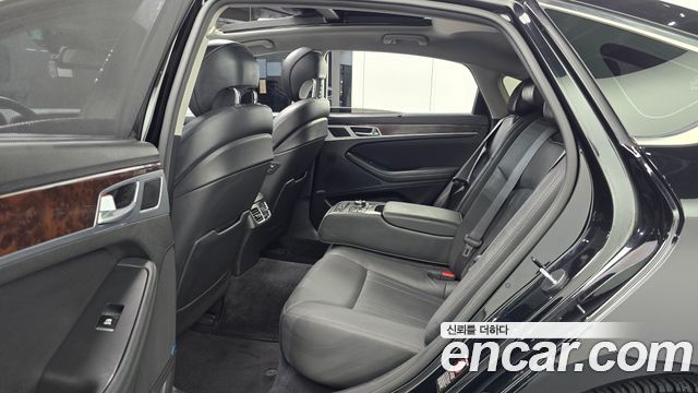 Hyundai Genesis 2016 — photo 18