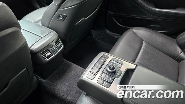 Hyundai Genesis 2016 — photo 24