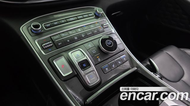 Hyundai Santafe 2023 — photo 12