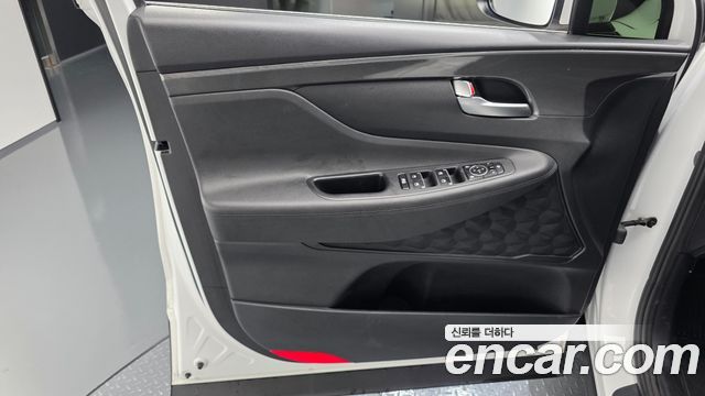 Hyundai Santafe 2023 — photo 14