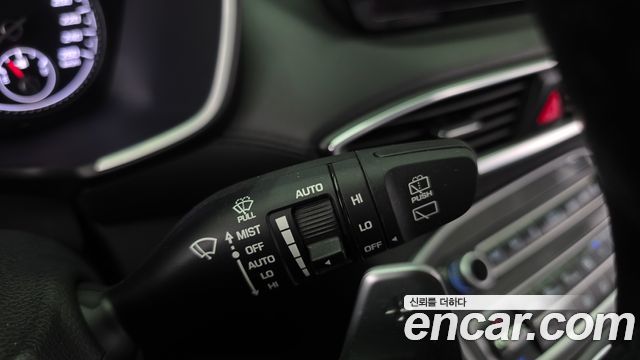 Hyundai Santafe 2023 — photo 27