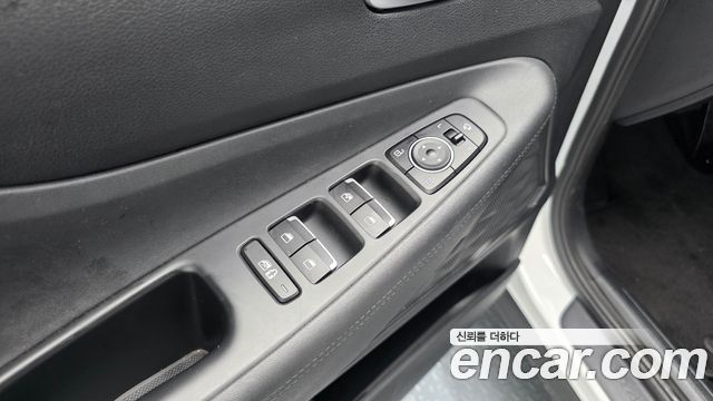 Hyundai Santafe 2023 — photo 30