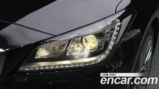 Genesis G80 2018 — photo 8