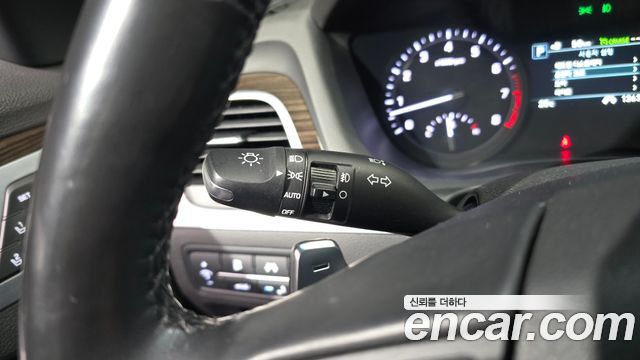 Genesis G80 2018 — photo 27