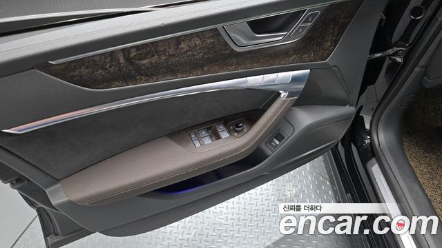 Audi A7 2020 — photo 14