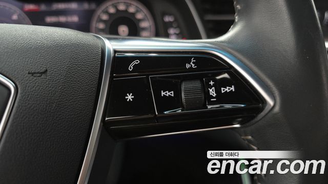 Audi A7 2020 — photo 31