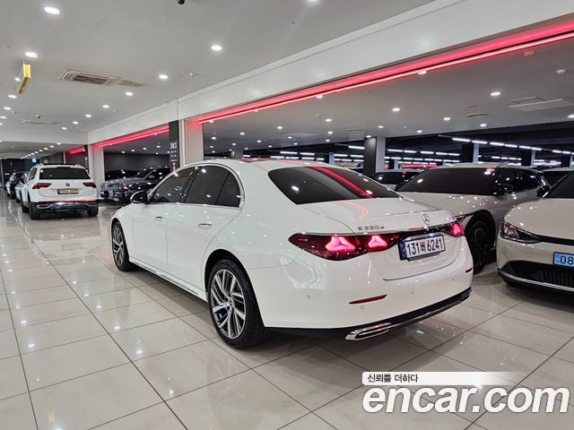 Mercedes-Benz E-Class 2024 — photo 2