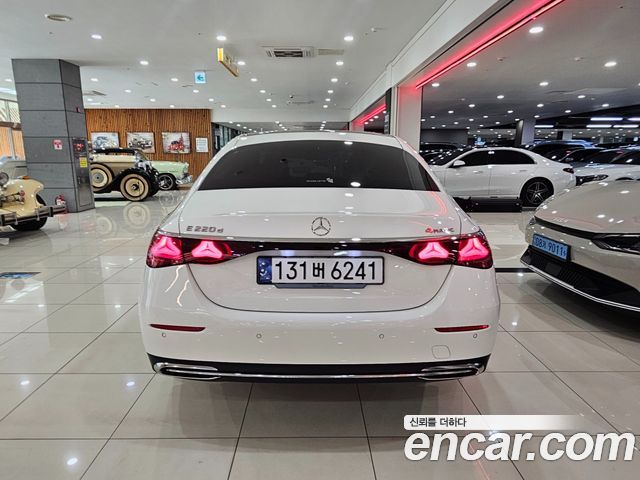 Mercedes-Benz E-Class 2024 — photo 4