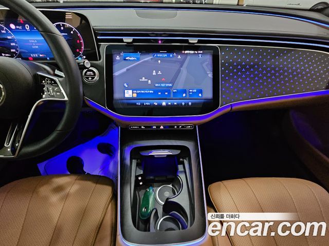 Mercedes-Benz E-Class 2024 — photo 9