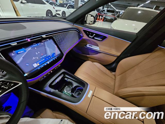 Mercedes-Benz E-Class 2024 — photo 10
