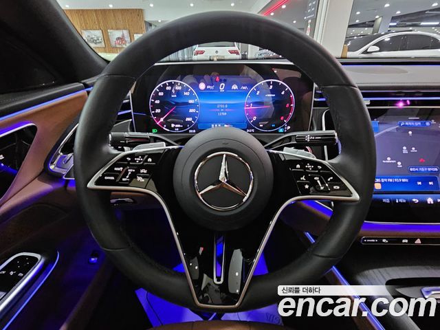 Mercedes-Benz E-Class 2024 — photo 17