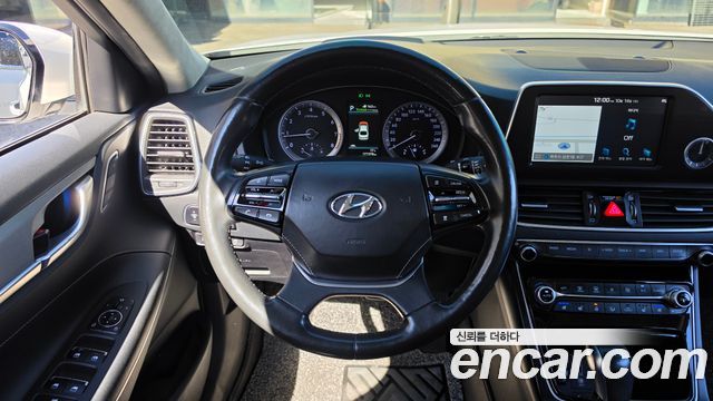 Hyundai Grandeur 2018 — photo 13