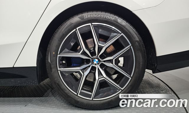 BMW 5-Series 2026 — photo 7