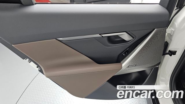 BMW 5-Series 2026 — photo 15