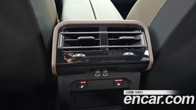 BMW 5-Series 2026 — photo 33