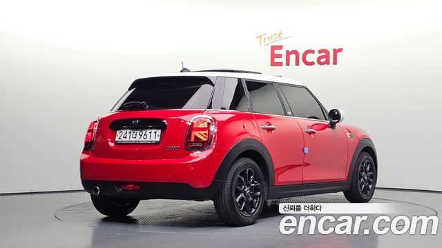 Mini Cooper 2020 — photo 2