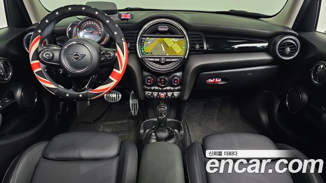 Mini Cooper 2020 — photo 7