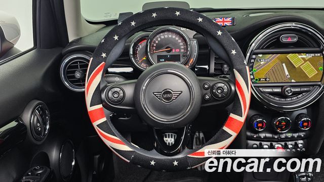 Mini Cooper 2020 — photo 14