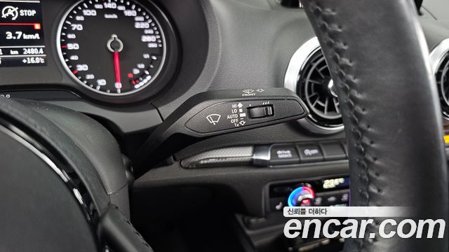 Audi A3 2018 — photo 21