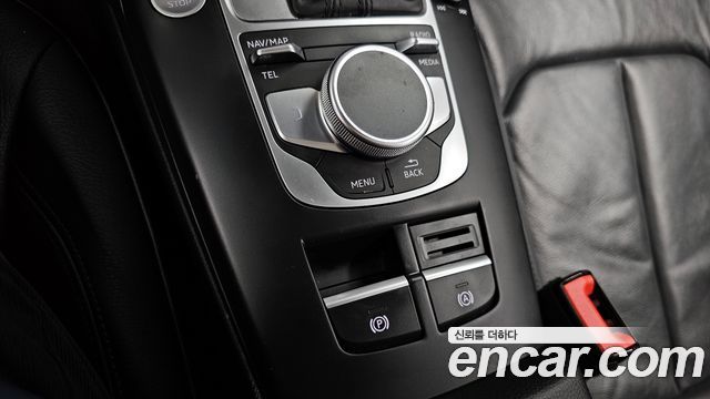 Audi A3 2018 — photo 27
