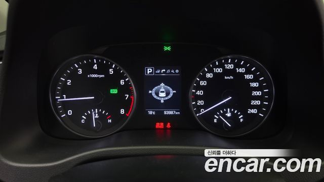 Hyundai AVANTE 2018 — photo 11