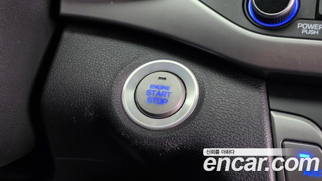 Hyundai AVANTE 2018 — photo 23